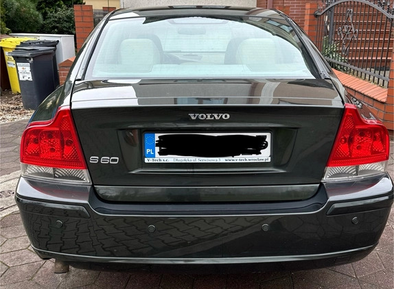 Volvo S60 cena 18000 przebieg: 538000, rok produkcji 2005 z Wrocław małe 232